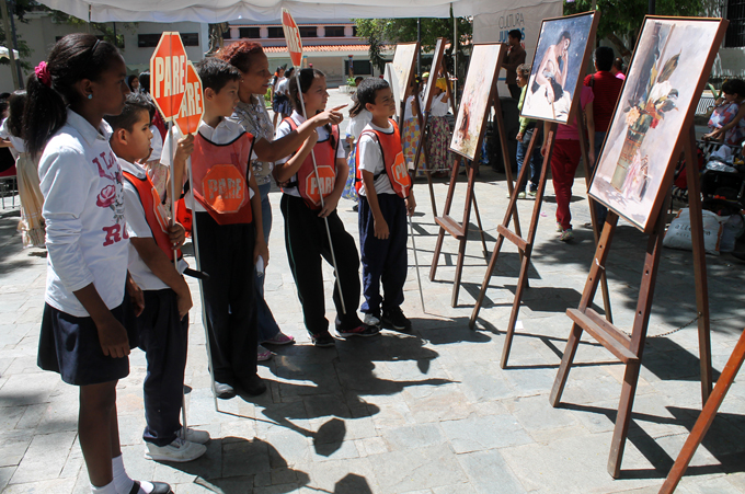 Gobierno de Carabobo celebró  Día del Artesano en Plaza Sucre