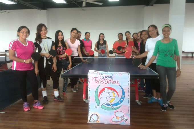 Celebrado amistoso de tenis de mesa en homenaje a mujeres guacareñas
