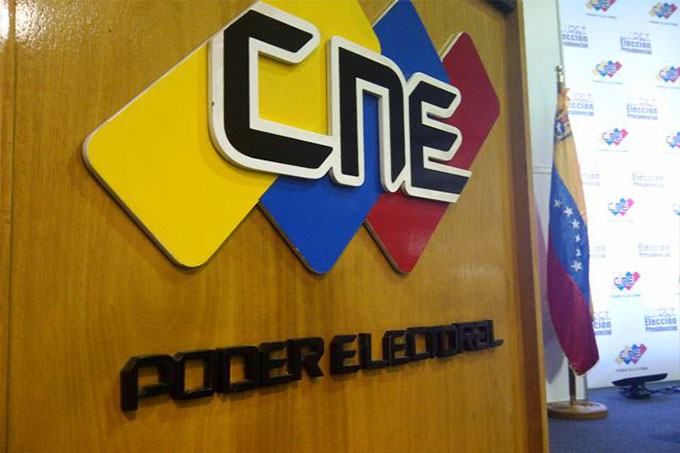 CNE continuó renovación de partidos políticos este fin de semana