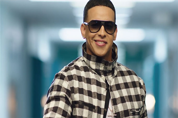 ¡Merecido galardón! Daddy Yankee obtuvo estrella en el Paseo de la Fama