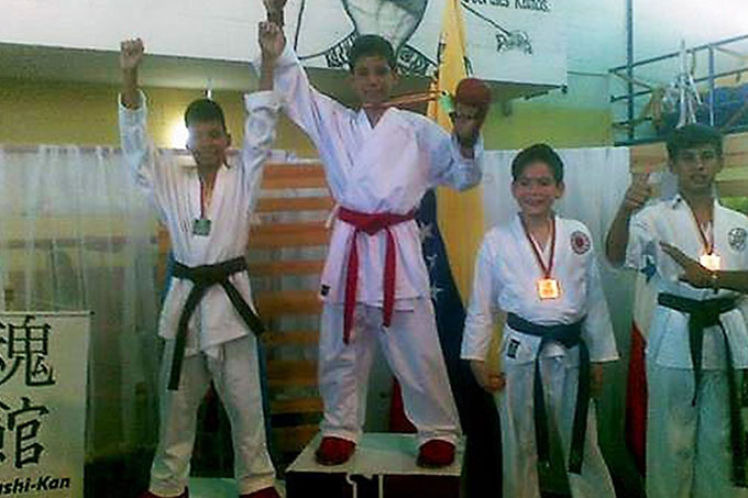 Guacara brilló en Campeonato Nacional de Kárate-Do disputado en Falcón