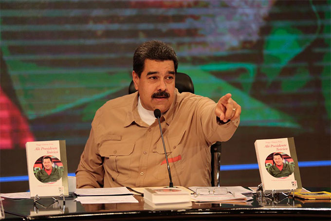 Maduro propone elevar manifestaciones por declaraciones del presidente peruano