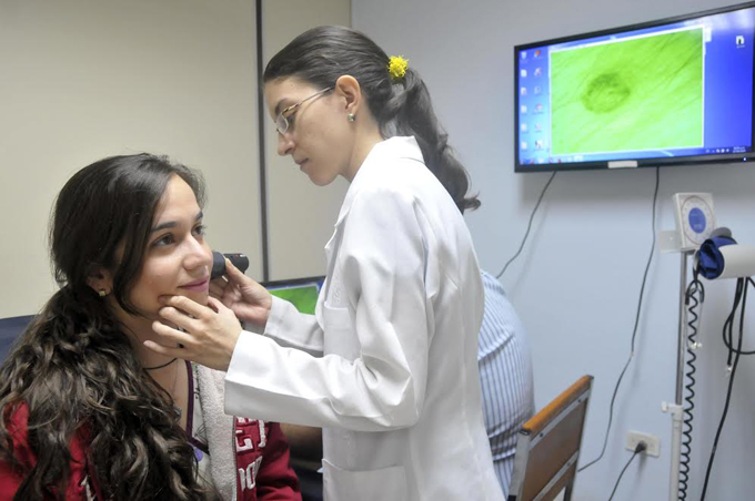Más de mil pacientes atendidos en Dermatología de la CHET