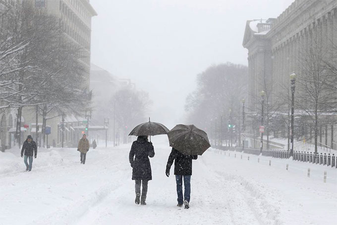Ciudad de Nueva York azotada por fuerte tormenta de nieve