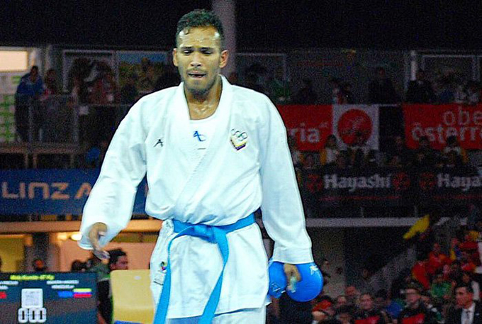 Karateca Andrés Madera no estuvo a la altura en el Open de Rabat