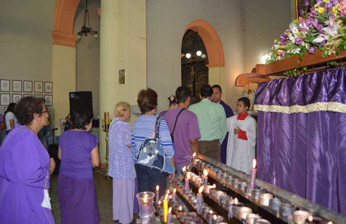 Libertadorenses asistieron a tradicional misa del Miércoles Santo para honrar al Nazareno
