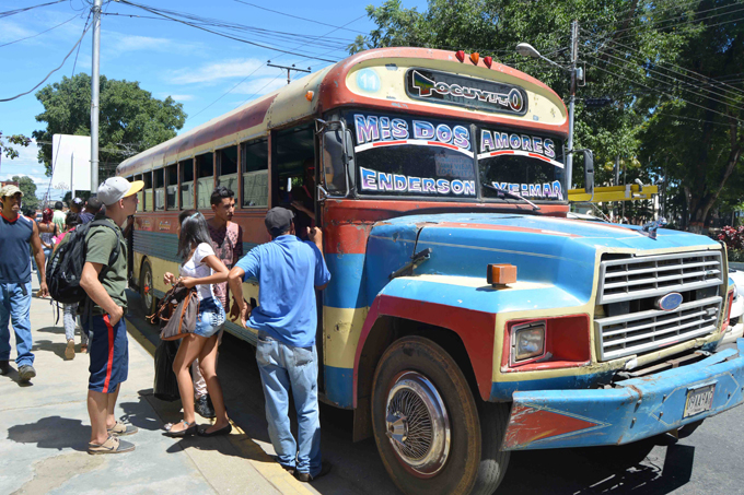 Usuarios y transportistas acordaron tarifa del pasaje urbano con autoridades de Libertador