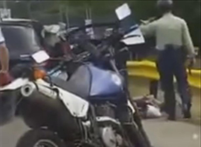 ¡Les dieron calle! Juez liberó a funcionarios de PoliValencia acusados de matar a 3 jóvenes (+video)