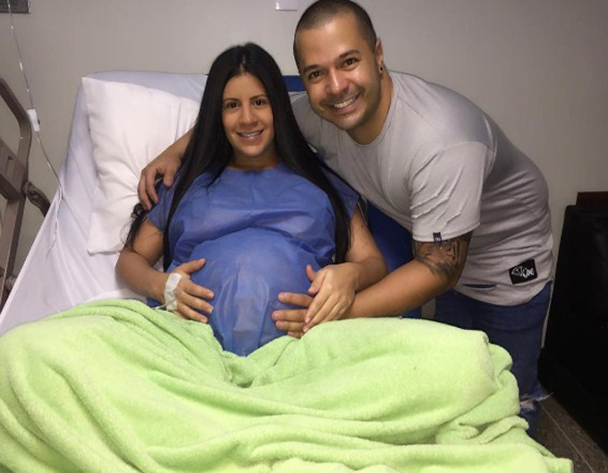 ¡Ya nació! Conoce al bebé del cantante venezolano Chucho (+fotos)