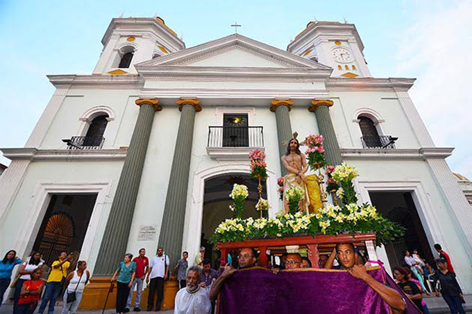 Guacareños afianzaron su fe en inicio de procesiones de la Semana Mayor