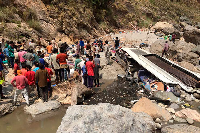 Accidente de autocar en la India dejó saldo de 44 víctimas fatales