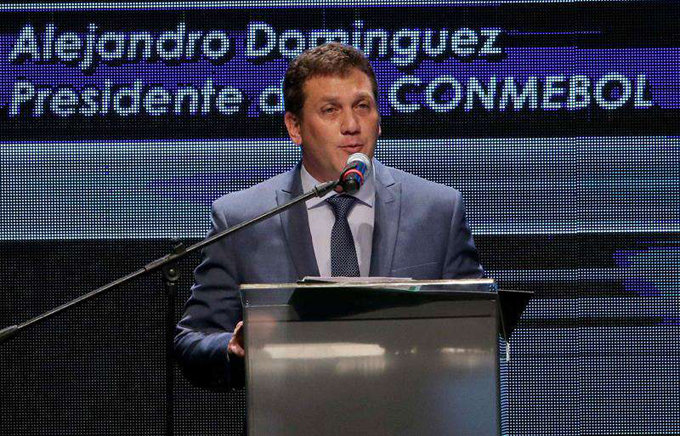 Presidente de la Conmebol felicitó a la FVF por la Superliga Femenina