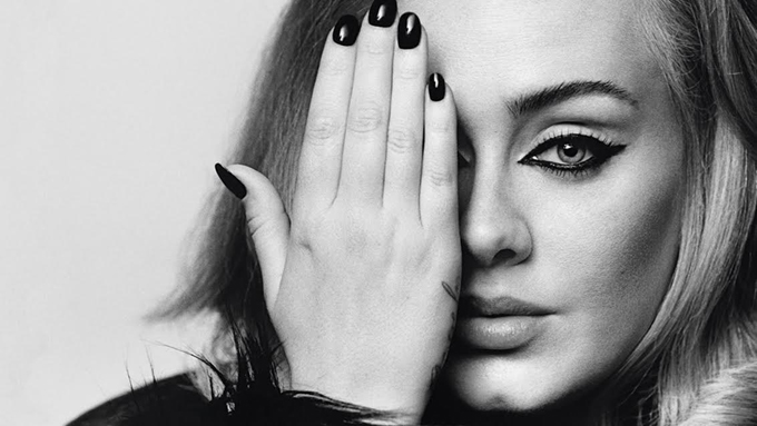 ¡Fabuloso! Adele rompe récord en ventas con su nuevo disco