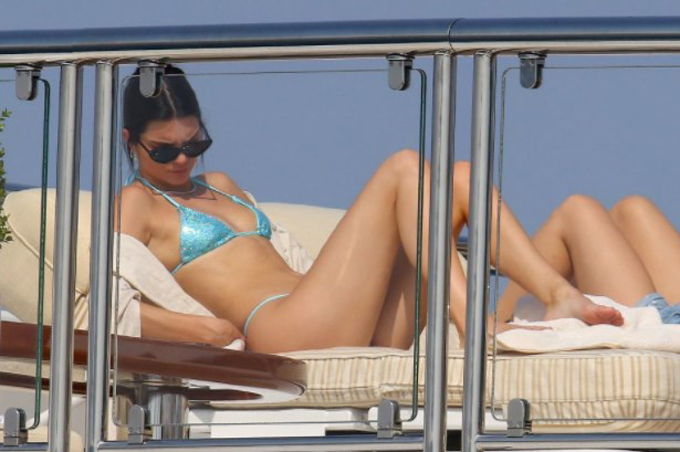 La imagen: ¡Sin vergüenza! Kendall Jenner se desnudó