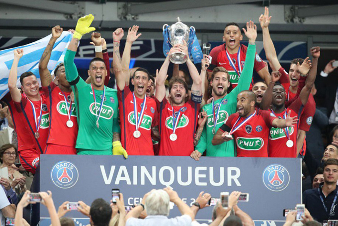 Por un autogol del Angers el PSG se coronó con la Copa de Francia