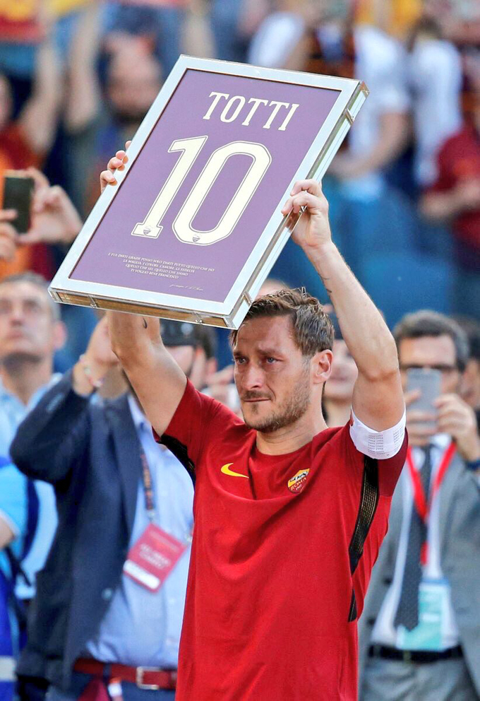 En video: ¡Addio capitano! Totti disputó su último encuentro con la Roma