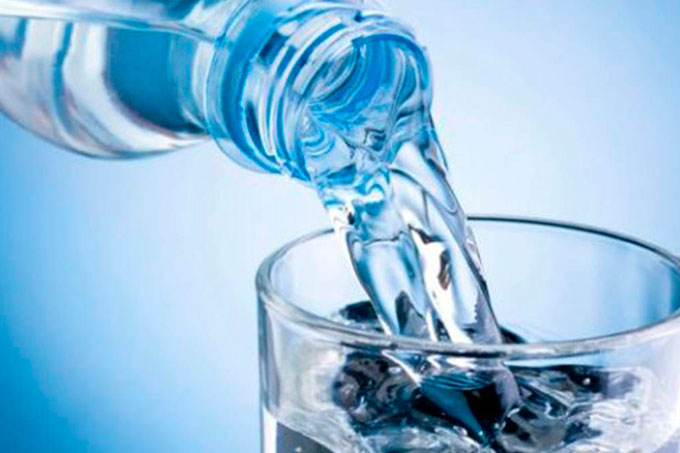 Manejar deshidratado es tan perjudicial como hacerlo bajo efectos del alcohol