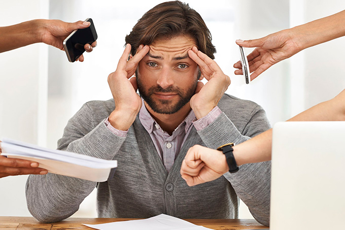 ¿Sufres de estrés laboral? Descubre cómo puedes evitarlo