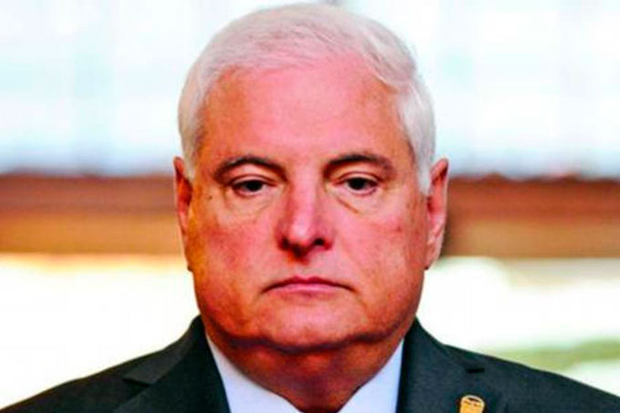 Interpol emite orden de captura contra expresidente de Panamá