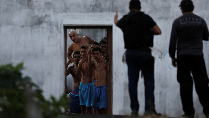Se fugaron 99 presos de penitenciaría en Brasil