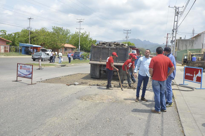 Con más de 7 mil nuevas toneladas de asfalto rehabilitan calles de Guacara