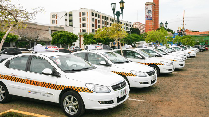 ¡Atención! Taxistas deben certificarse ante el INTT para prestar servicios
