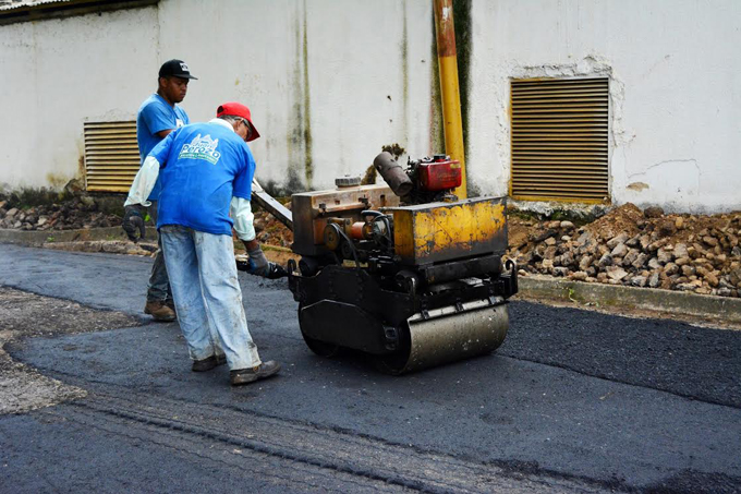 Alcaldía de Libertador inició rehabilitación vial en la comunidad El Vigía de Tocuyito