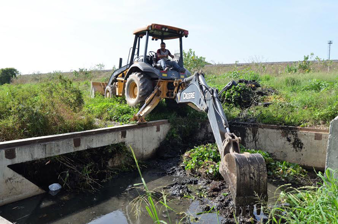 En Guacara afianzan limpieza preventiva de canales y vías públicas