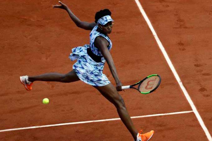 Venus Williams avanzó a tercera ronda en Roland Garros