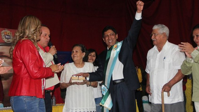 Argenis Chávez juramentado como gobernador de Barinas