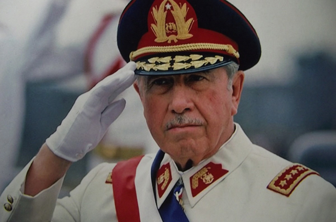 Bienes confiscados de Augusto Pinochet serán devueltos a su familia