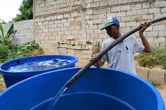 Alcaldía de Guacara se mantiene desplegada con suministro gratuito de agua potable