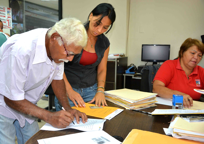 Alcaldía de Puerto Cabello benefició a 57 familias con títulos de propiedad