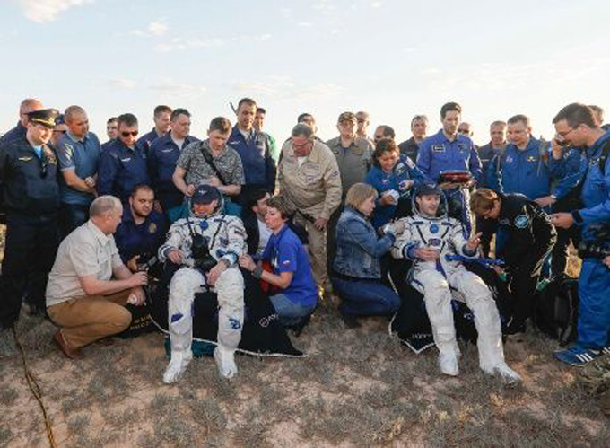 ¡Bienvenidos! Volvieron astronautas a la Tierra luego de 200 días en el espacio