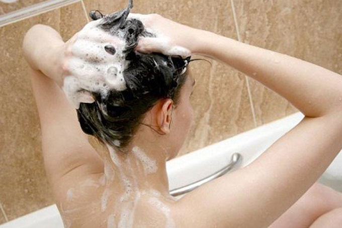 ¡Toma nota! 7 motivos para lavar tu cabello a diario
