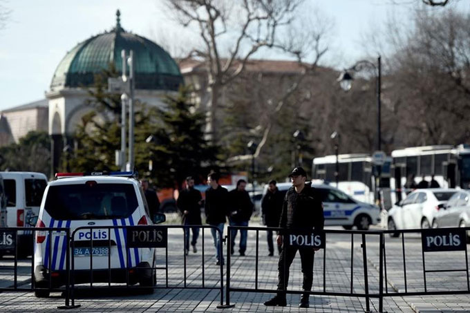 Explosión sacudió un edificio en Estambul