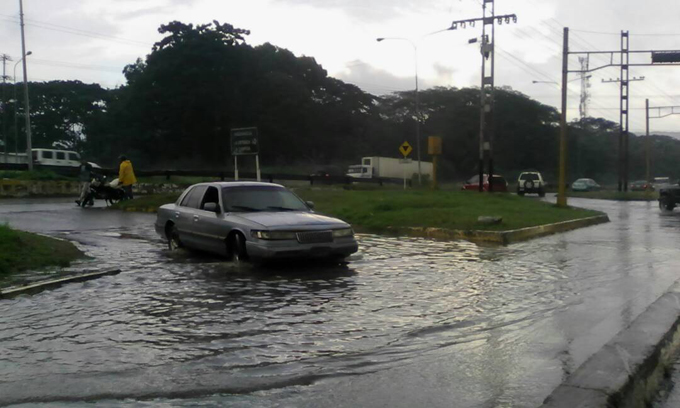 Lluvias azotaron este sábado varios municipios de Carabobo