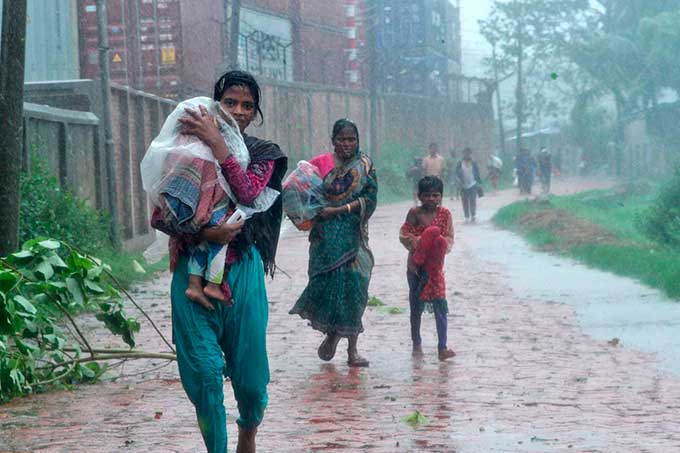 Torrenciales lluvias dejaron al menos 57 muertos en Bangladés