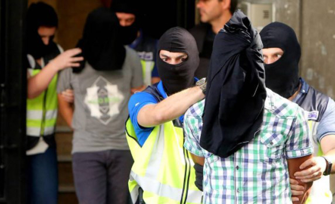 Policía de Madrid detiene a 3 yihadistas, uno de ellos muy peligroso