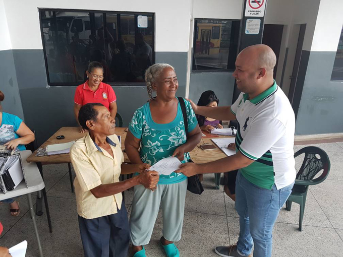 Alcaldía de Puerto Cabello entregó ayudas económicas a mil 200 ciudadanos