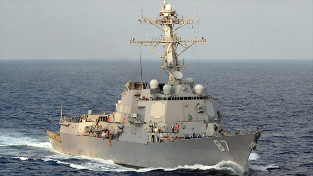 Barco de EE.UU. disparó contra navío iraní como advertencia