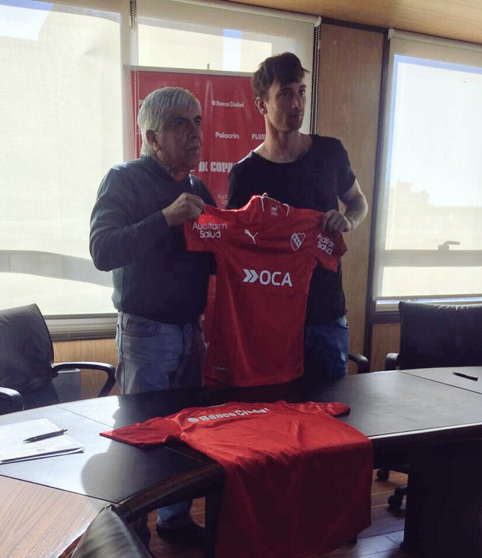 Fernando Amorebieta oficialmente nuevo jugador de Independiente