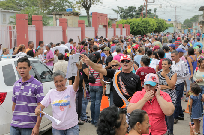 Pueblo chavista respondió al llamado y abarrotó centros en Simulacro Electoral
