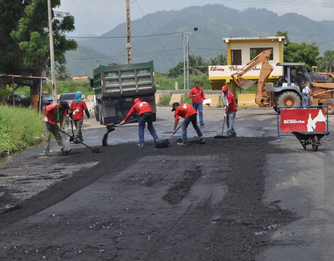 Gobernación de Carabobo puso en marcha Plan de Asfaltado para cuatro municipios