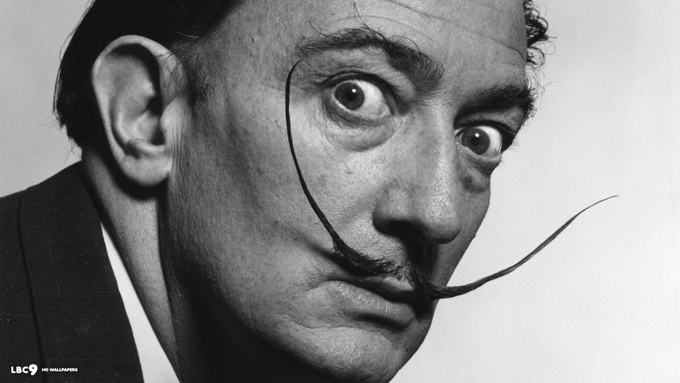 Exhumaron restos de Salvador Dalí: estudiarán pelo, uñas, dientes y huesos
