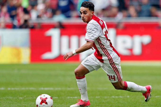 ¡Lamentable! Futbolista del Ajax colapsó en pleno partido y sufrió daño cerebral