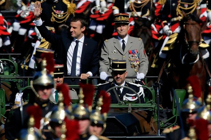Francia: jefe de Fuerzas Armadas renunció tras discusión con Macron