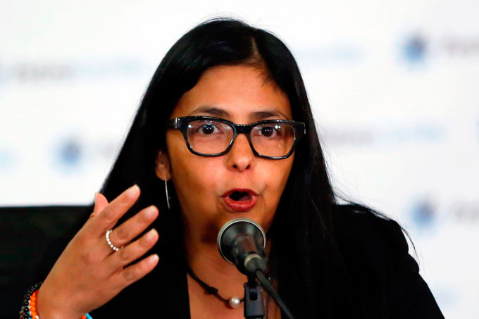 Delcy Rodríguez: oposición planea entregar el país a fondos buitres