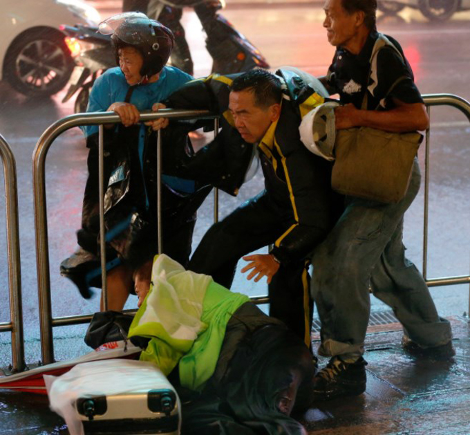 Feroz tifón dejó decenas de heridos en Taiwán