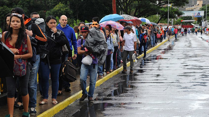 Más de 20 mil venezolanos recibieron el PEP en Colombia